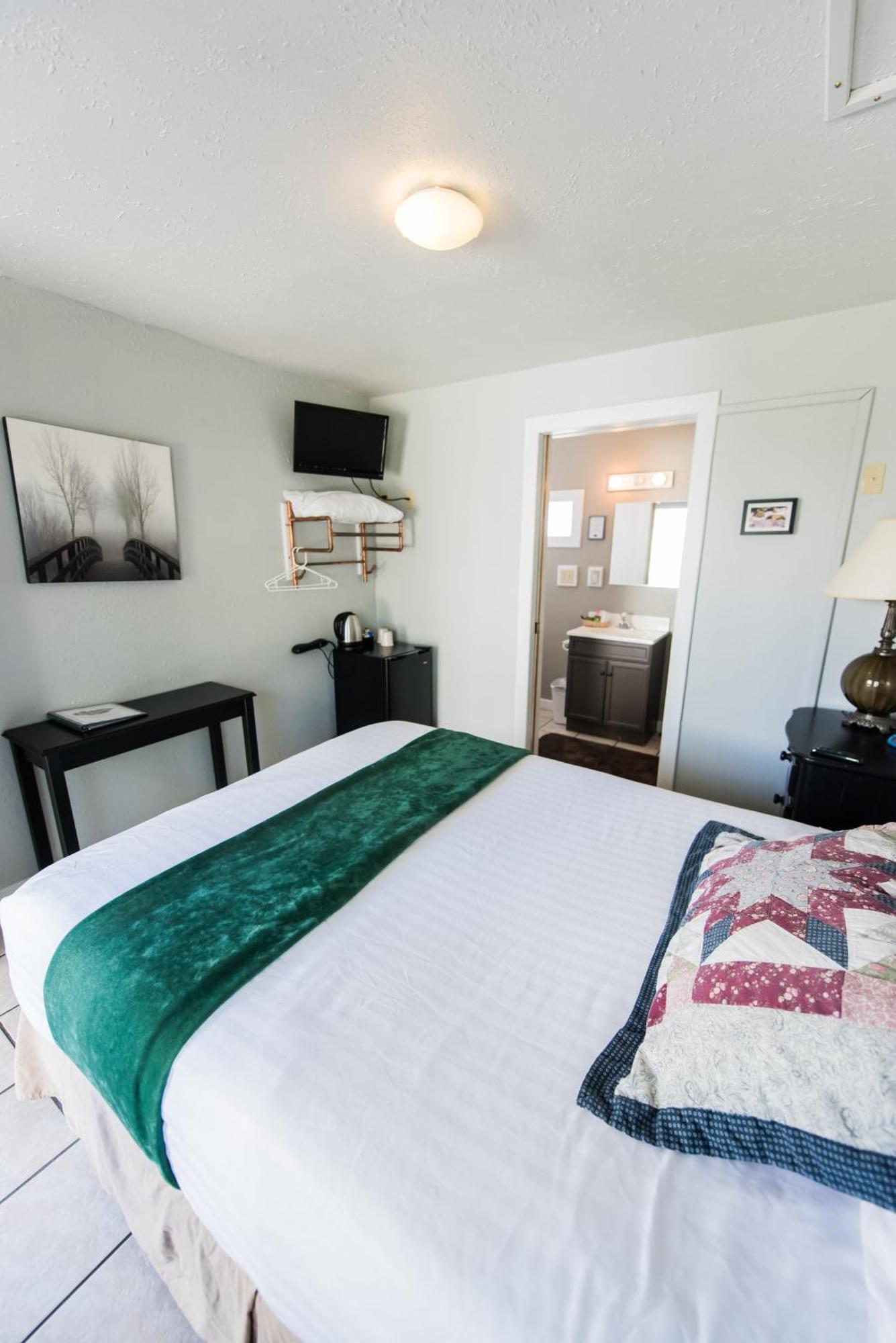 Riverwalk Inn Chelan Phòng bức ảnh
